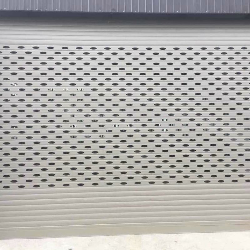 Có Nên Dùng Cửa Cuốn Cho Nhà Phố Đà Lạt? Ưu Và Nhược Điểm