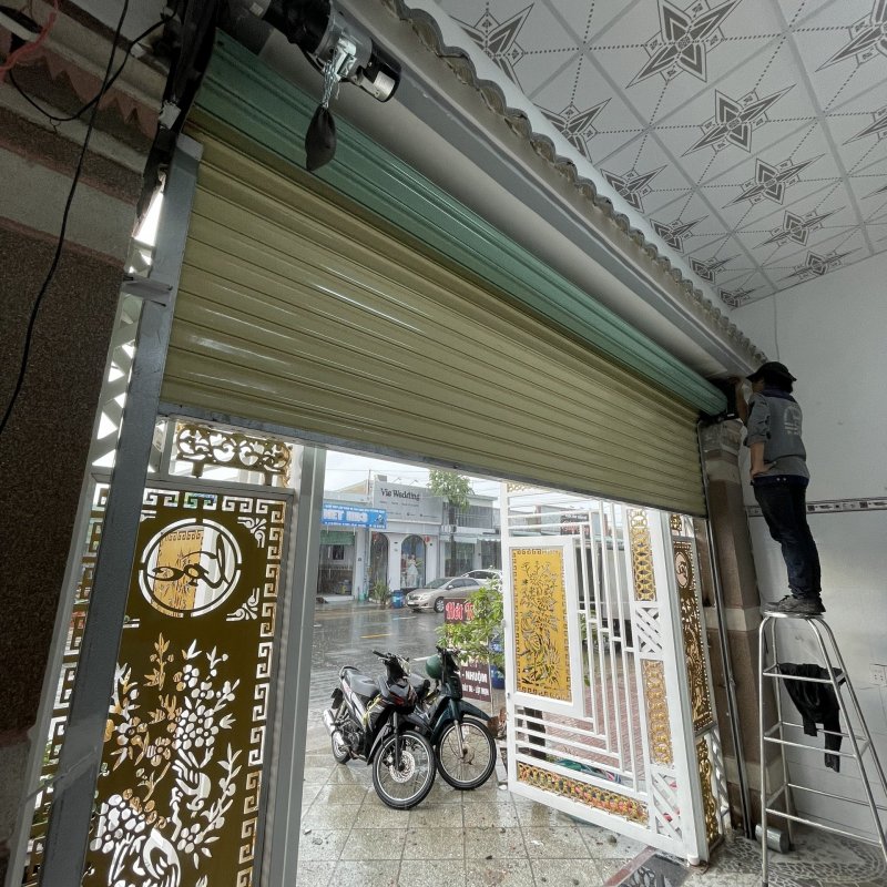 Giá cửa cuốn Đà Lạt bao nhiêu 1m²? Báo giá mới nhất