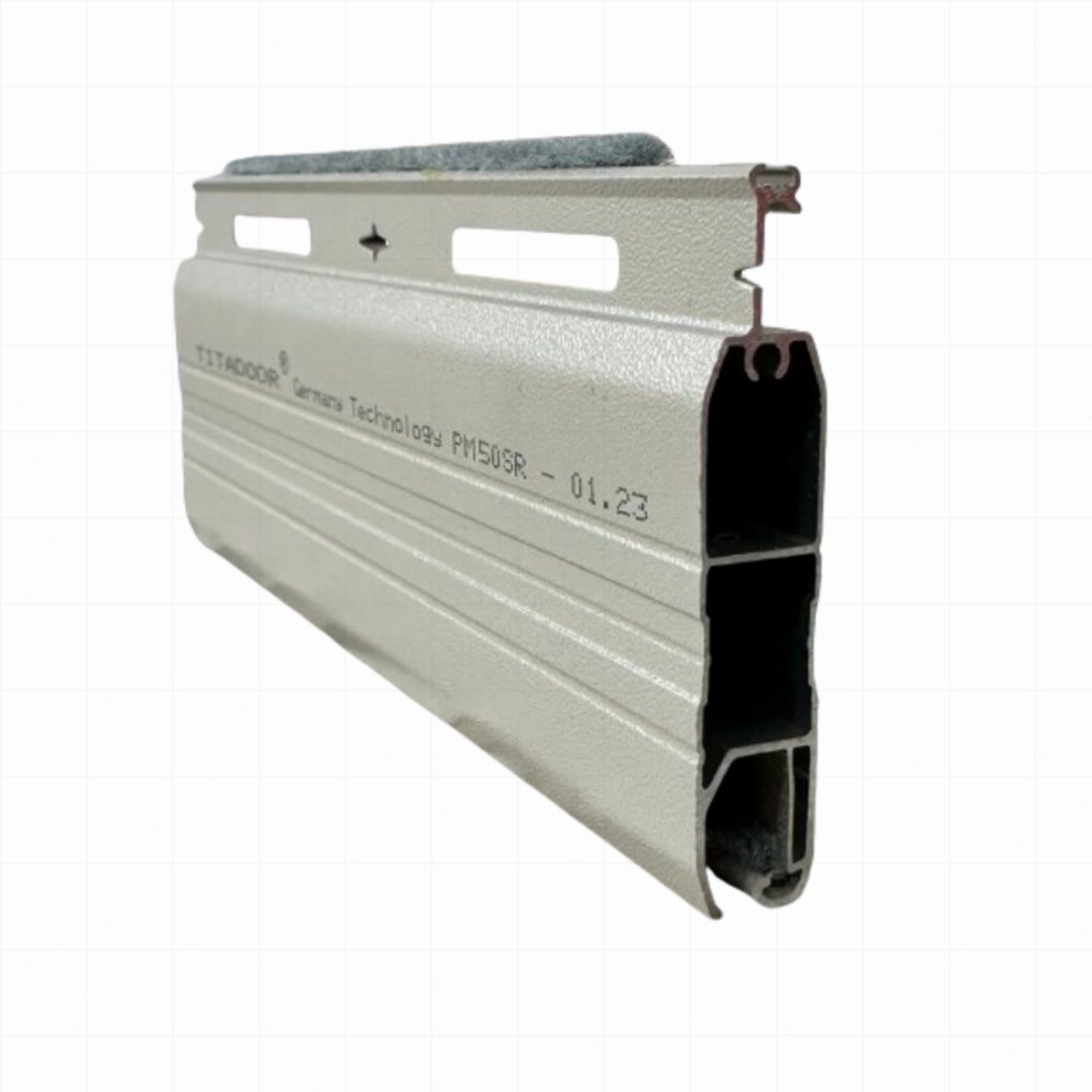 cửa cuốn khe thoáng titadoor pm50sr bền đẹp an toàn giá tốt 